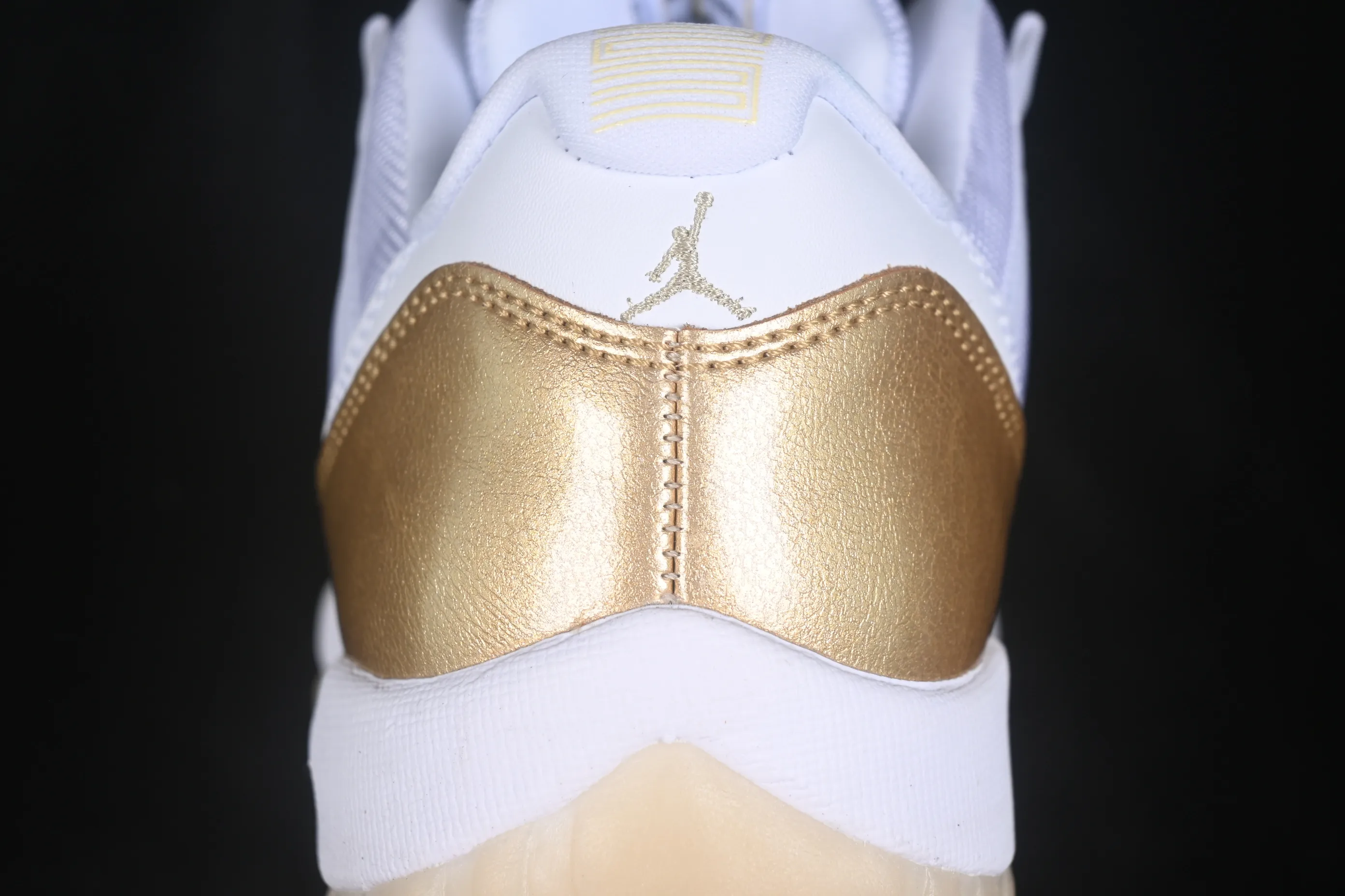All categories Air Jordan Jordan series basketball shoes Air Jordan 11 F version Air Jordan 11 Low "Metallic Gold" AJ11 Joe 11 Platinum AH7860-102